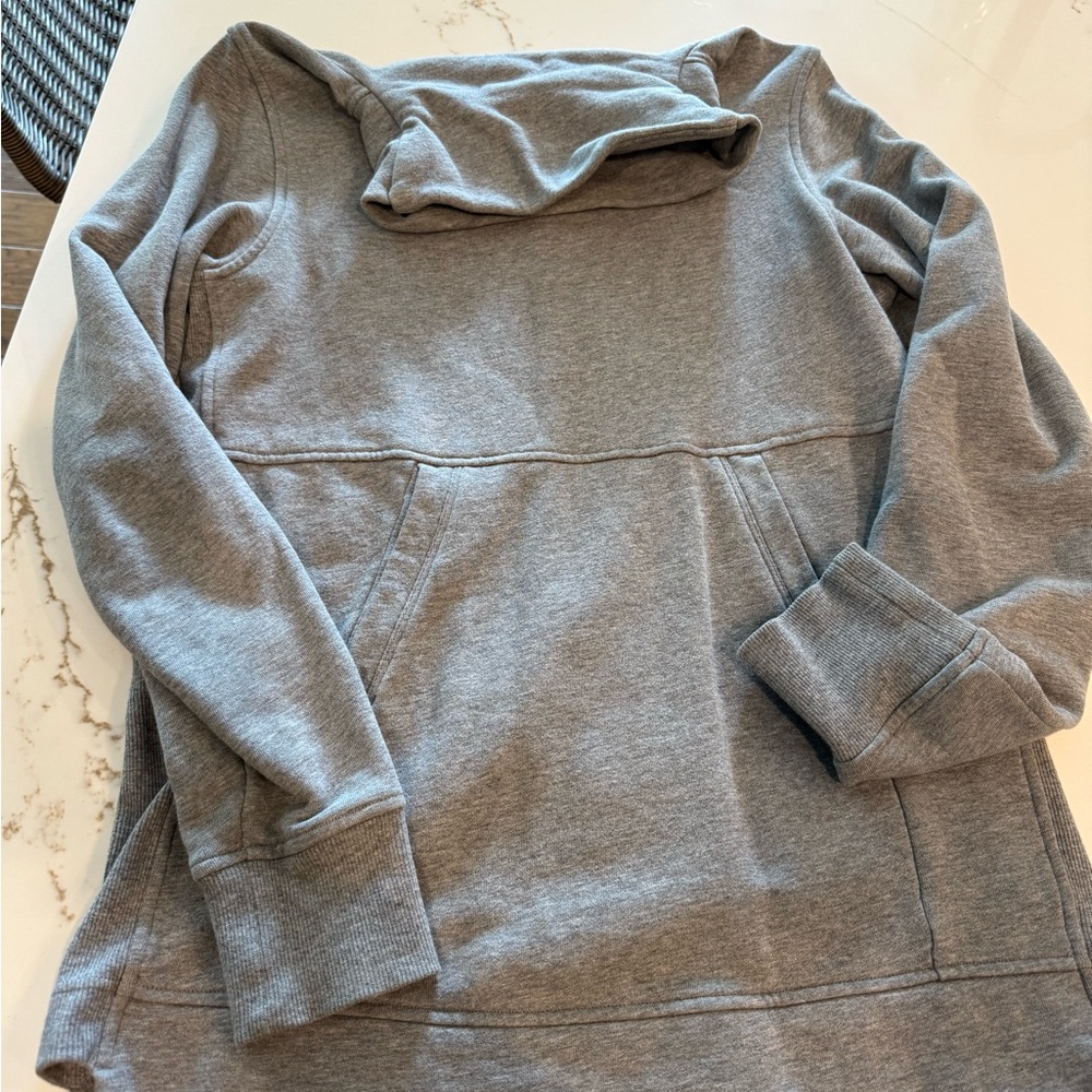 Lululemon cowl neck pullover gray size 6